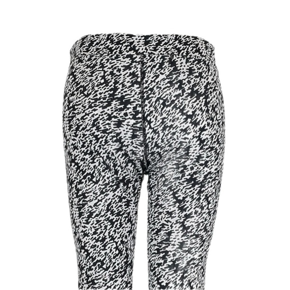 🌺 Nike Dri Fit Pronto Essential Tight Crop Compression Running Leggings Size M - Picture 5 of 12